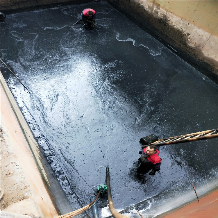 通什镇废水池清理