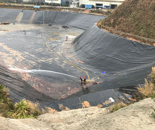 通什镇废水池清理